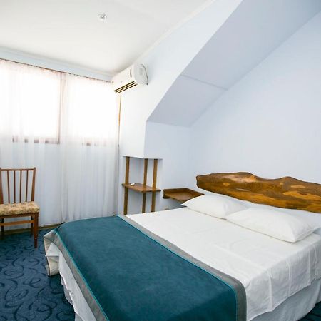 Guest House Lavr Gagra Esterno foto