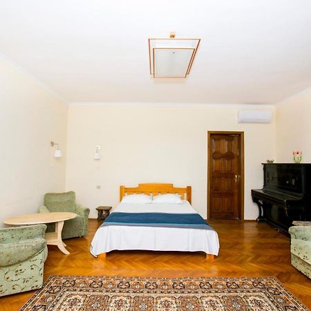 Guest House Lavr Gagra Esterno foto
