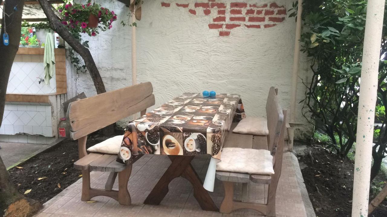 Guest House Lavr Gagra Esterno foto
