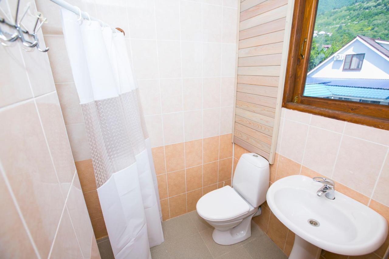 Guest House Lavr Gagra Esterno foto