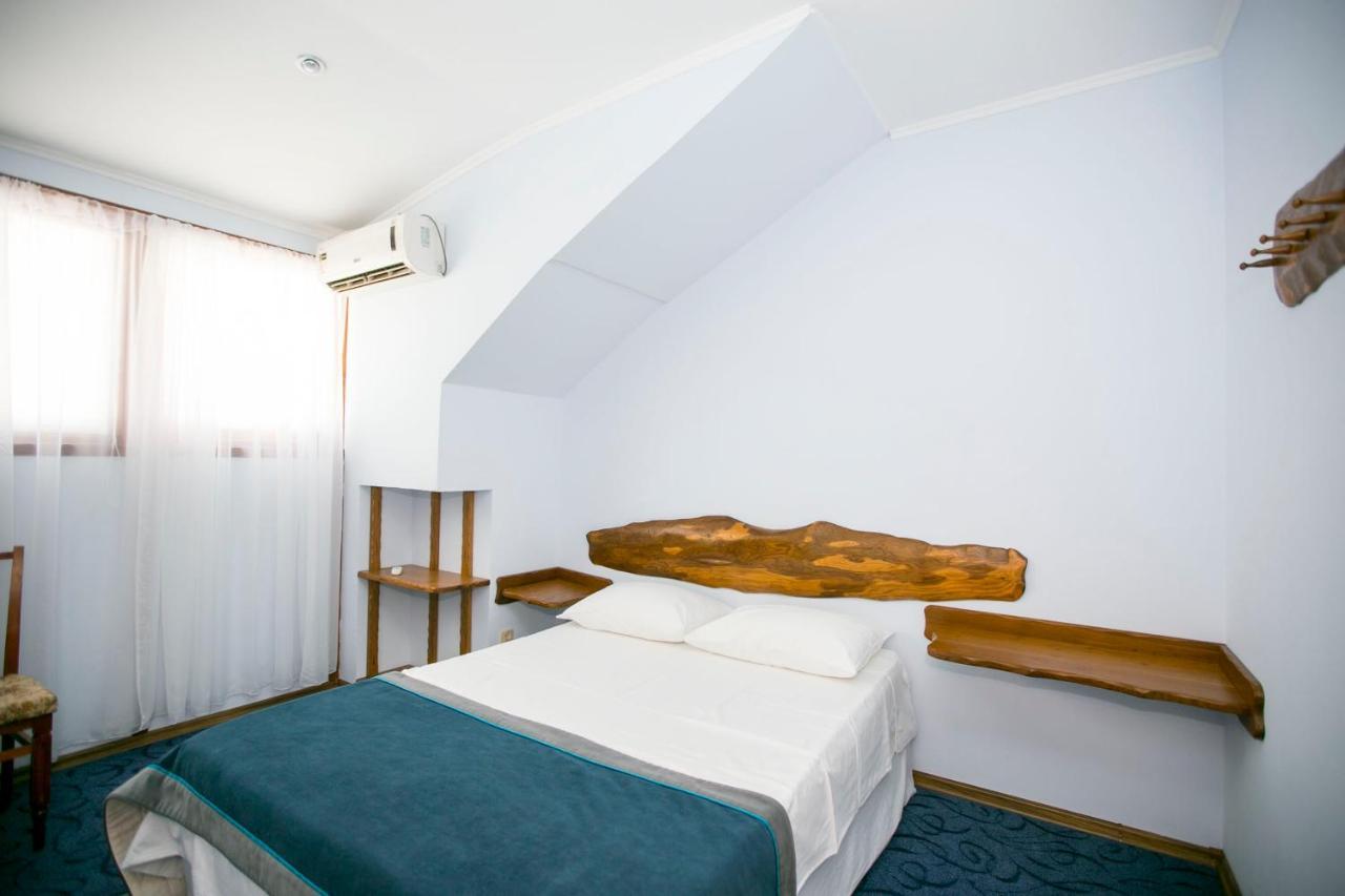 Guest House Lavr Gagra Esterno foto