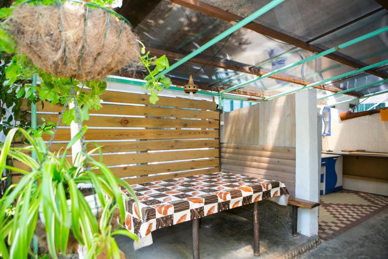 Guest House Lavr Gagra Esterno foto