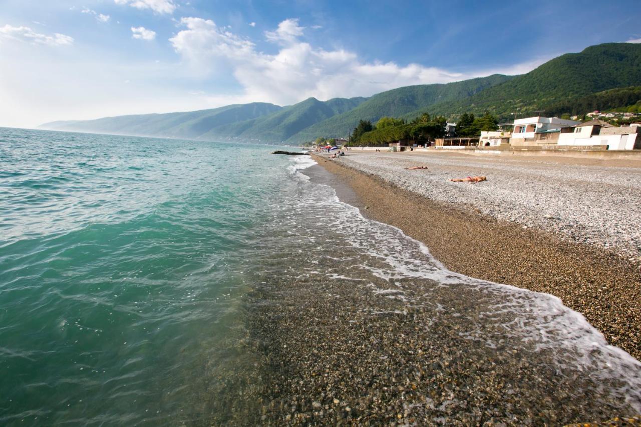Guest House Lavr Gagra Esterno foto