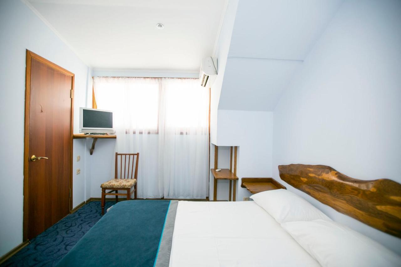 Guest House Lavr Gagra Esterno foto